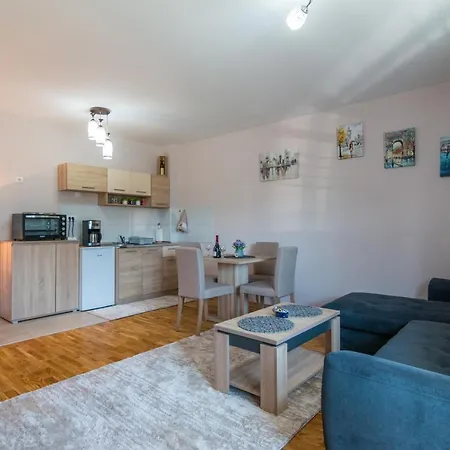 Apartman Agin Kutak Apartment